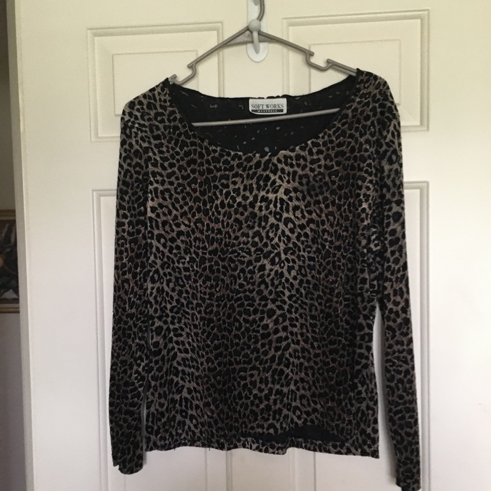 Leopard print very thin shirt from Soft Works